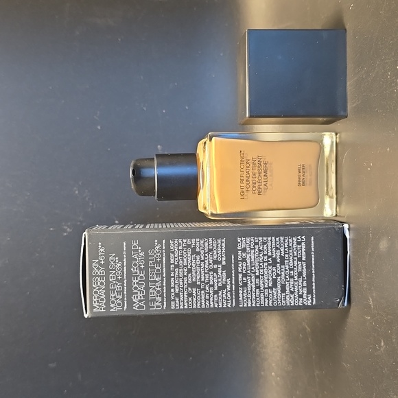 New! NARS Light Reflecting Foundation Medium 4 Barcelona 1oz** - Picture 2 of 4